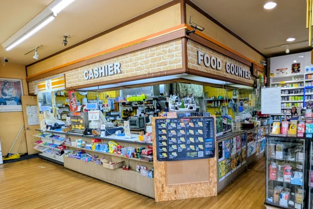 コンビニエンスストア OHSAKAYA 知手中央店 - 2