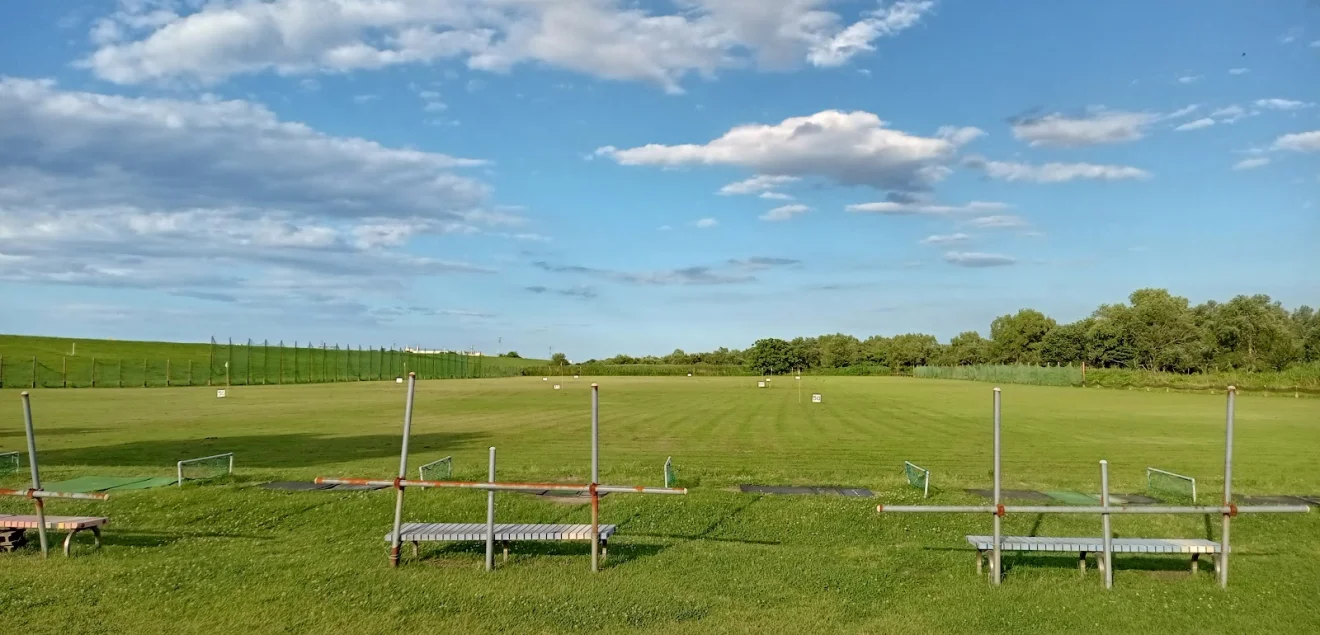 利根緑地運動公園ゴルフ練習場