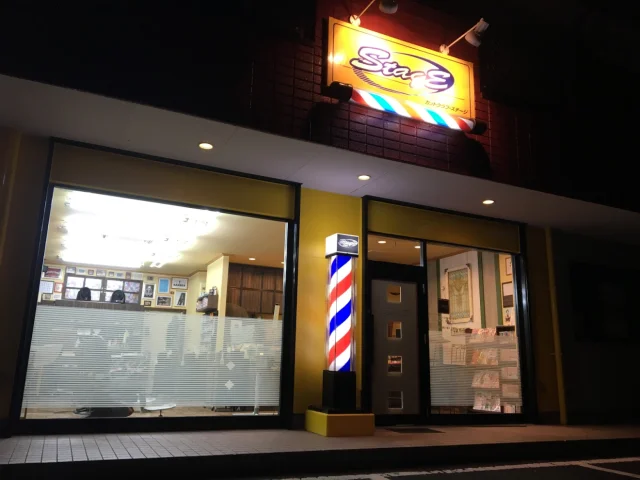 カットクラブ ステージ
