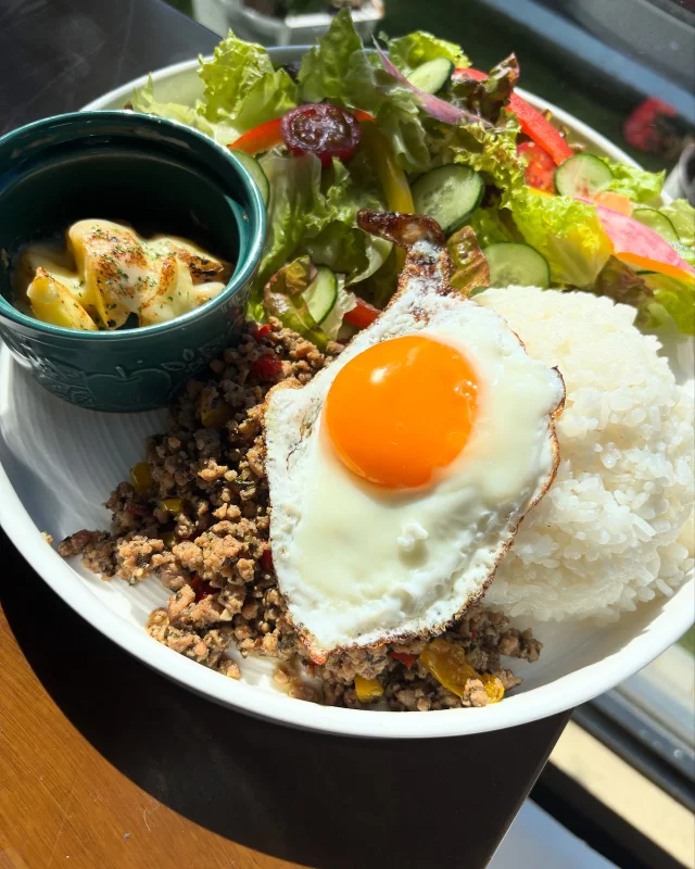 カフェダイニング カラン