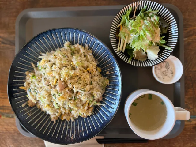 トミーバードのチャーハンと焼き...